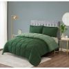 Twin/Twin XL Traditional Microfiber Reversible 3 Piece Comforter Set in Green